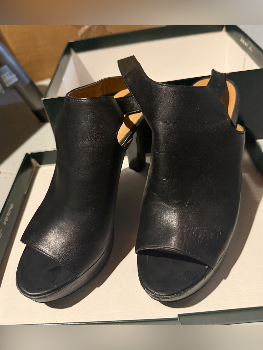 LAUREN Ralph Lauren Sairah Black Leather Ankle Strap Platform Heels Size 7.5B